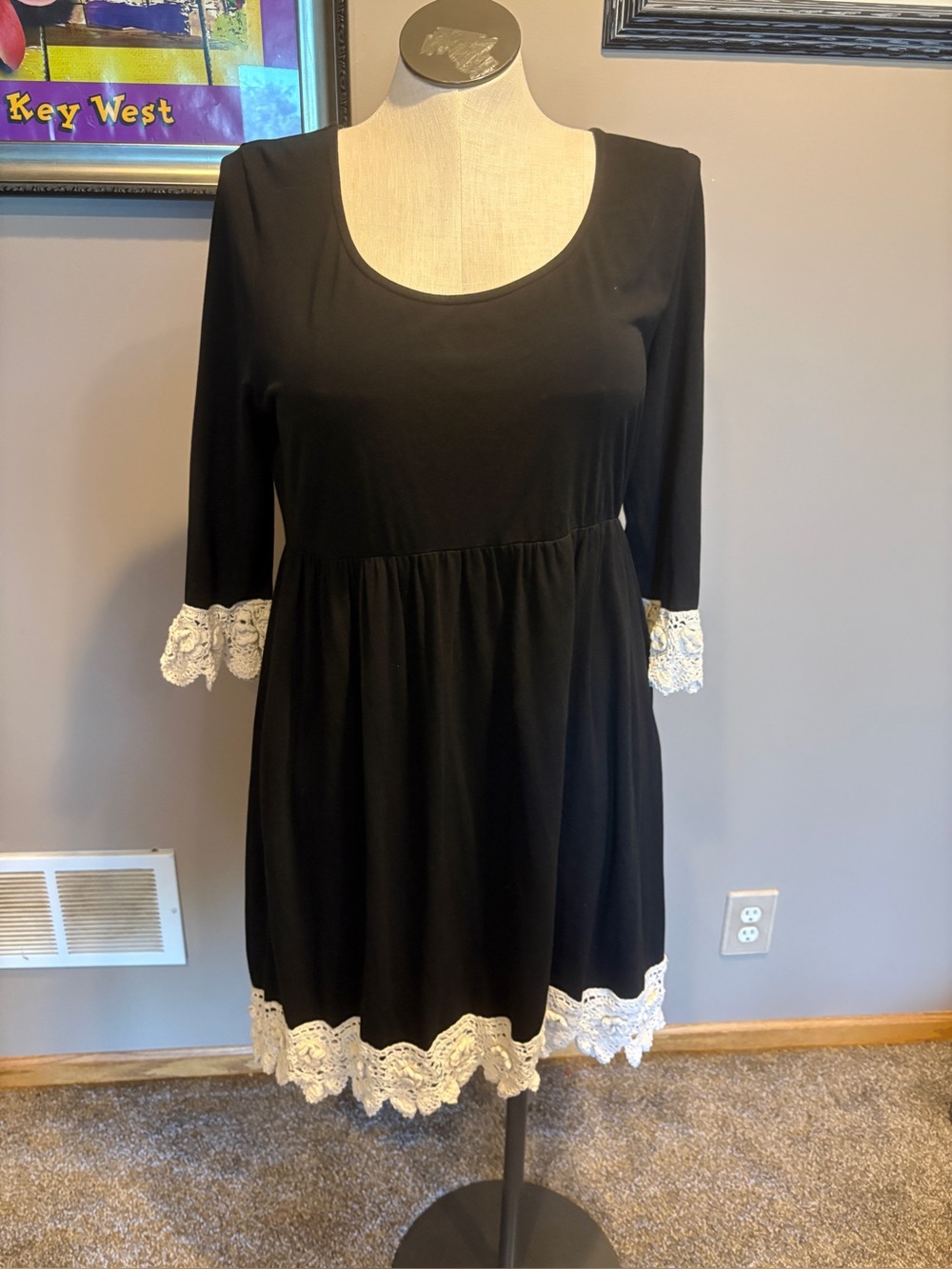 Black Lace-Hem Scoop Neck Women's Dress